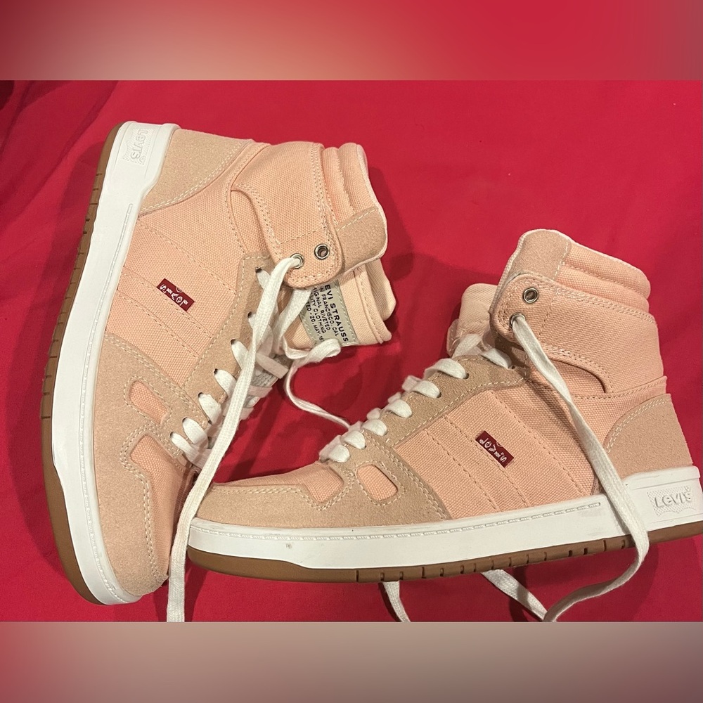 Pink Levi’s high tops!!